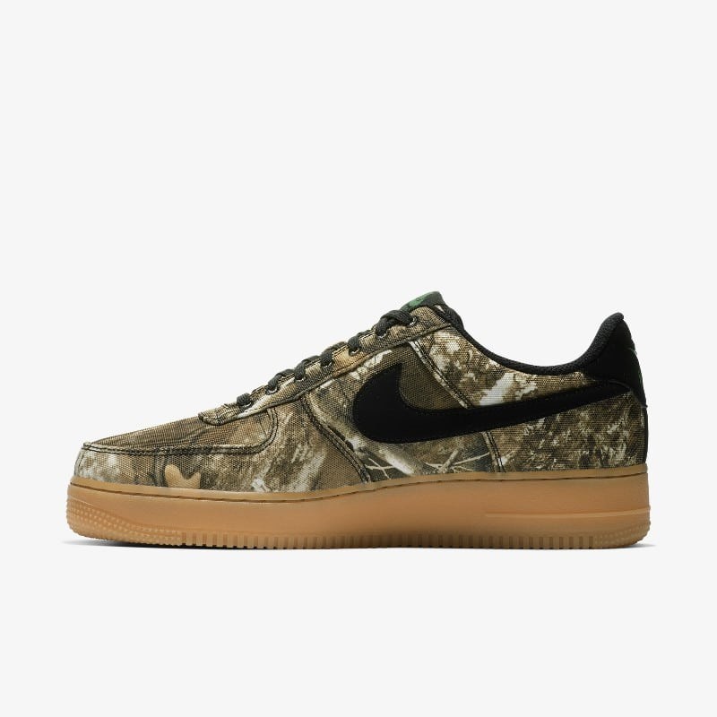 Realtree camouflage clearance nike shoes